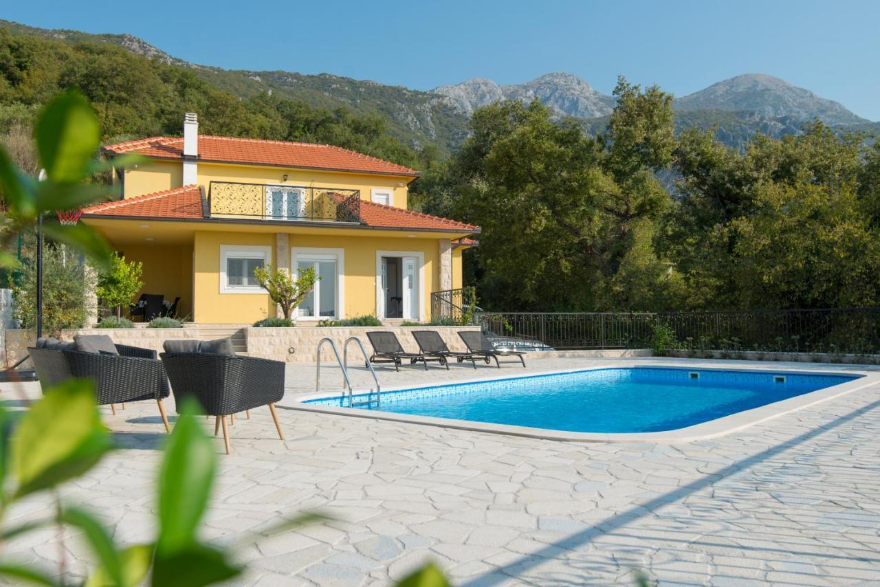Villa Belle Air Херцег Нови Екстериор снимка